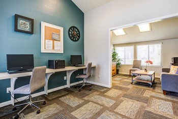 Business center at Waterfield Square Apartment Homes
